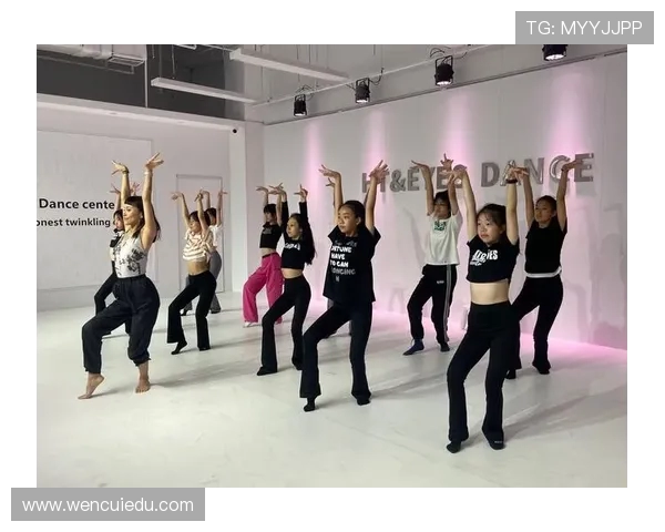 成都街舞队与深圳街舞队耐力对决赛后分析与精彩瞬间回顾