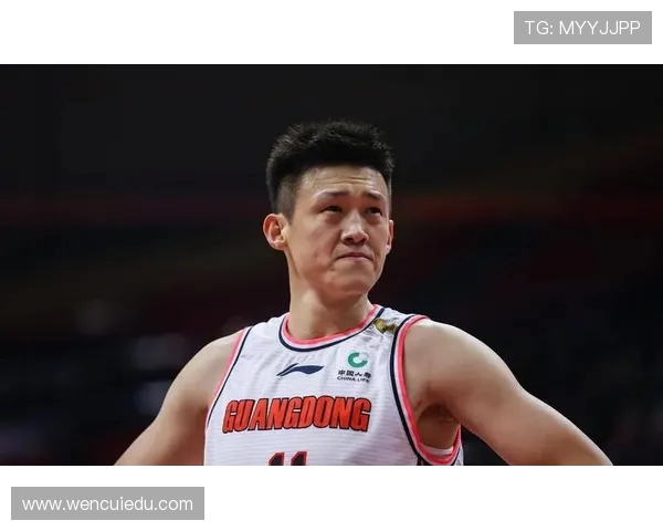 周鹏：从篮球场上的拼搏到生活中的坚韧，见证梦想与奋斗的交织之路